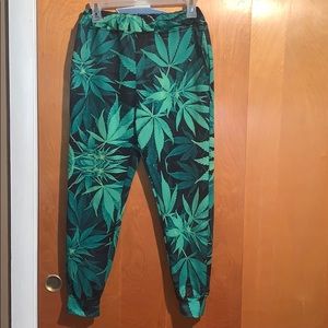 Pot leaf print joggers